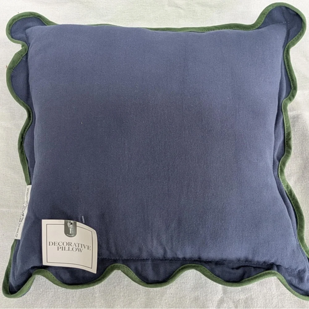 NWT Navy Blue accent decorative Pillow with Green Trim-